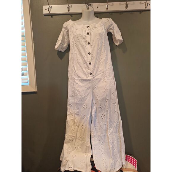 ASOS DESIGN off shoulder puff sleeve button front jumpsuit in white broderie - Picture 3 of 4